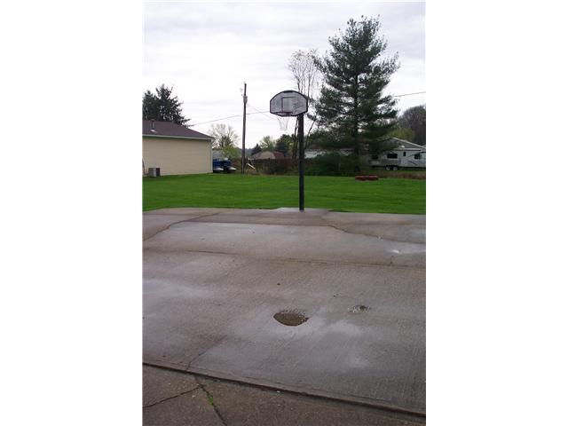 1397 Quarry Road Southeast Lancaster, OH 43130 - Photo 13 of 17 Gallery Image 13