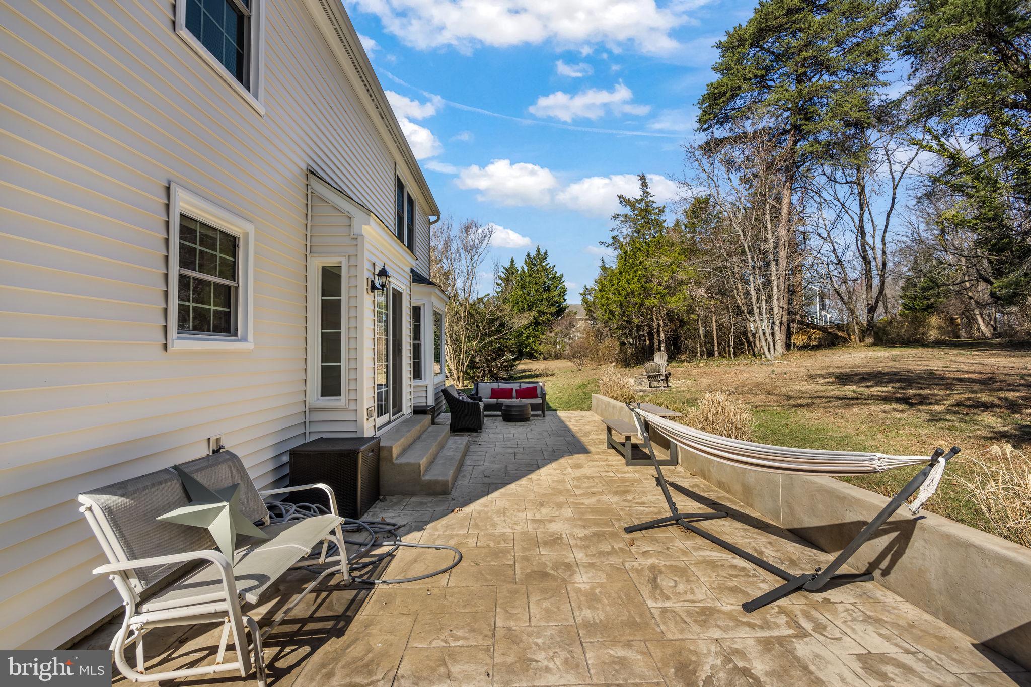 8504 Silverdale Road Lorton, VA 22079 - Photo 42 of 48 a view of a backyard with sitting area