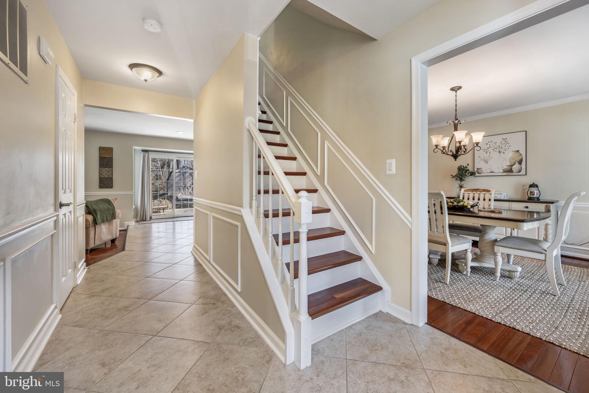 8504 Silverdale Road Lorton, VA 22079 - Photo 6 of 48 a view of entryway and hall