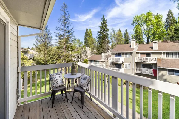$370,000 | 123 Valley Oak Drive, Unit 34, Roseville, CA 95678