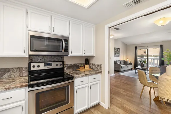 $370,000 | 123 Valley Oak Drive, Unit 34, Roseville, CA 95678