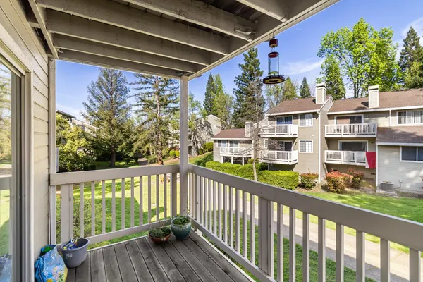 $370,000 | 123 Valley Oak Drive, Unit 34, Roseville, CA 95678