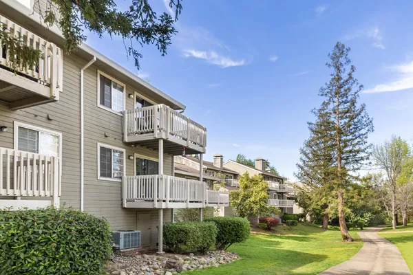 $370,000 | 123 Valley Oak Drive, Unit 34, Roseville, CA 95678