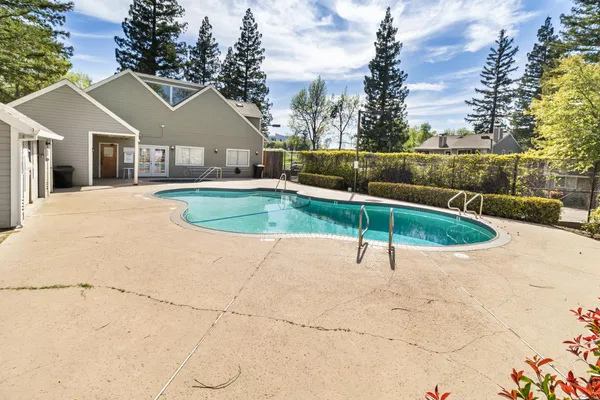 $370,000 | 123 Valley Oak Drive, Unit 34, Roseville, CA 95678