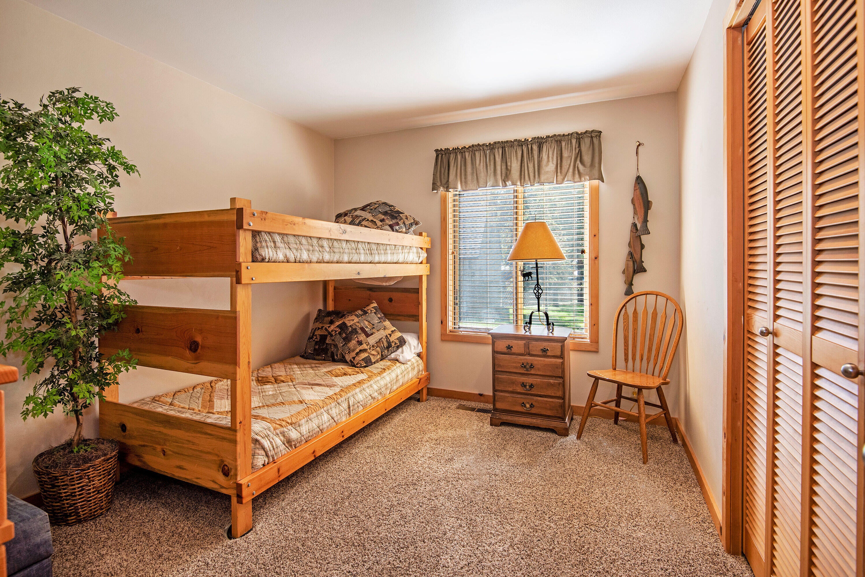 57520 Circle 4 Cabin Road, Unit 11 Sunriver, OR 97707 - Photo 13 of 20 Circle 4 Cabin Rd 11 Sunriver-print-012-