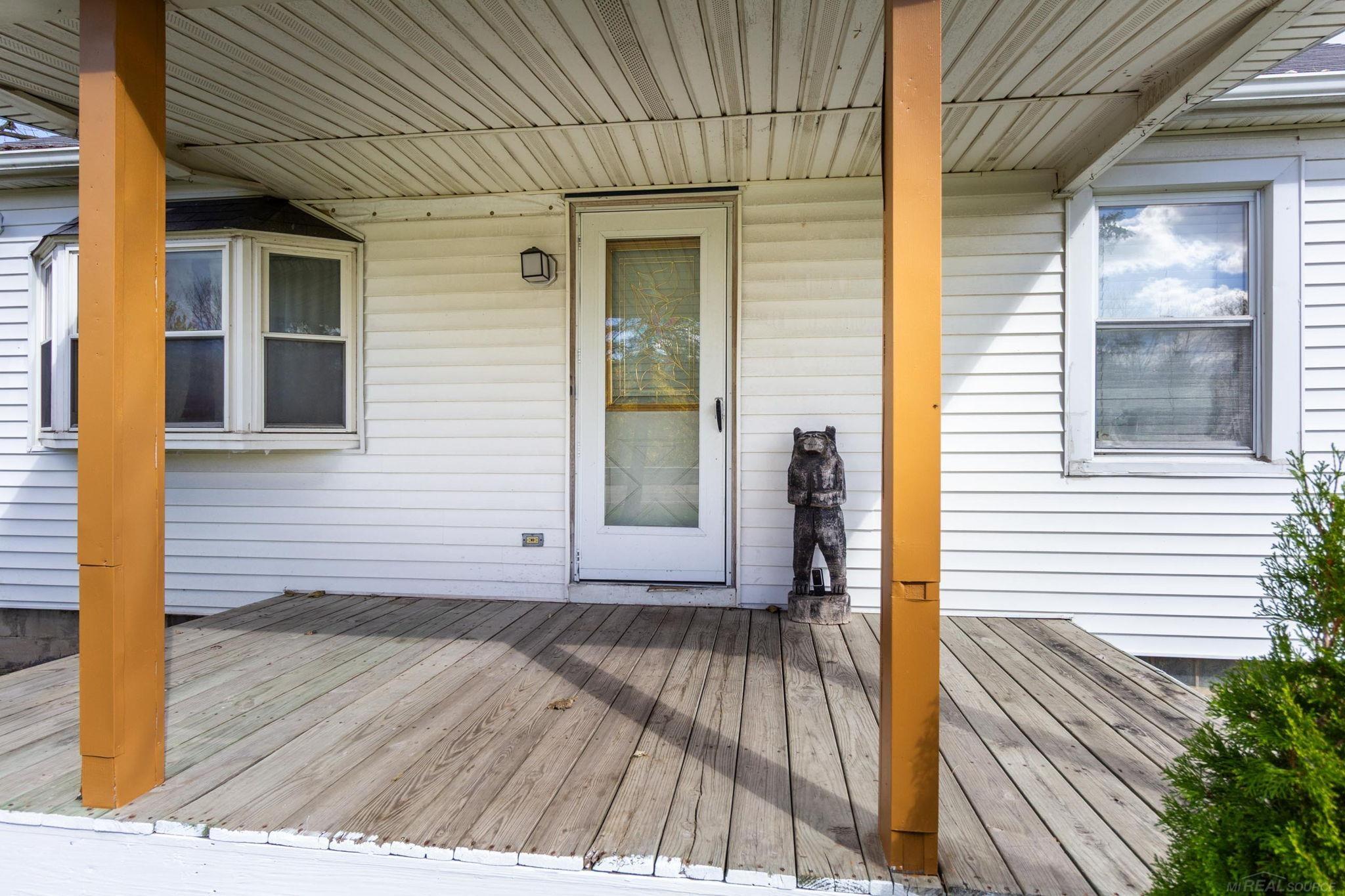 7082 Rattle Run Road St. Clair, MI 48079 - Photo 5 of 32 50190975-6fc7d2ad-2c6f-447d-b611-eb64144f72d8.JPG