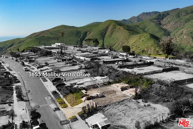 a view of outdoor space with mountain view