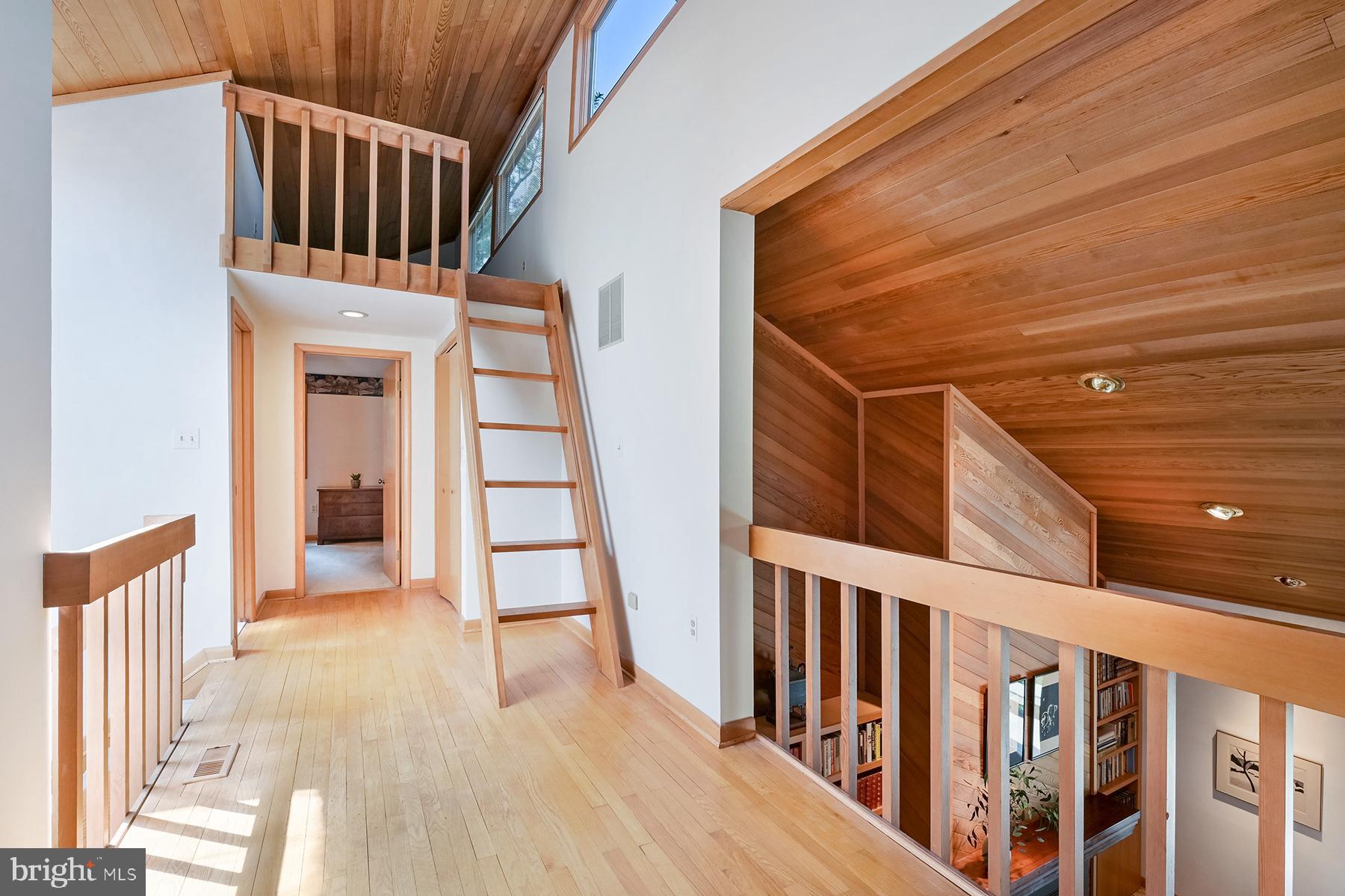 344 Hunner Road Pasadena, MD 21122 - Photo 26 of 55 Stairs to top level loft