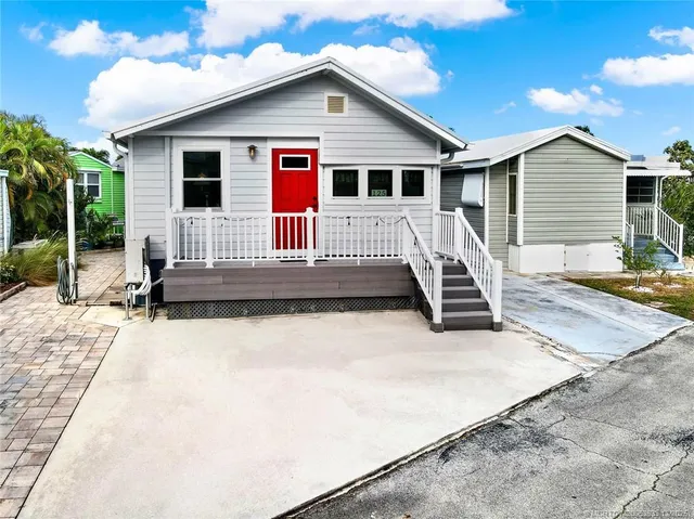 $229,900 | 10725 South Ocean Drive, Unit 125, Jensen Beach, FL 34957