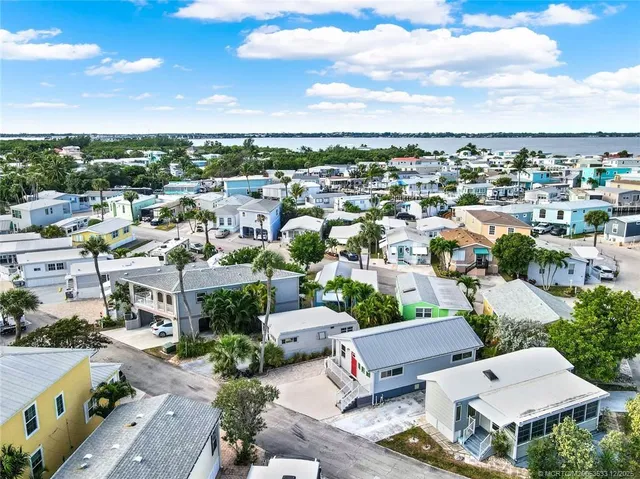 $229,900 | 10725 South Ocean Drive, Unit 125, Jensen Beach, FL 34957