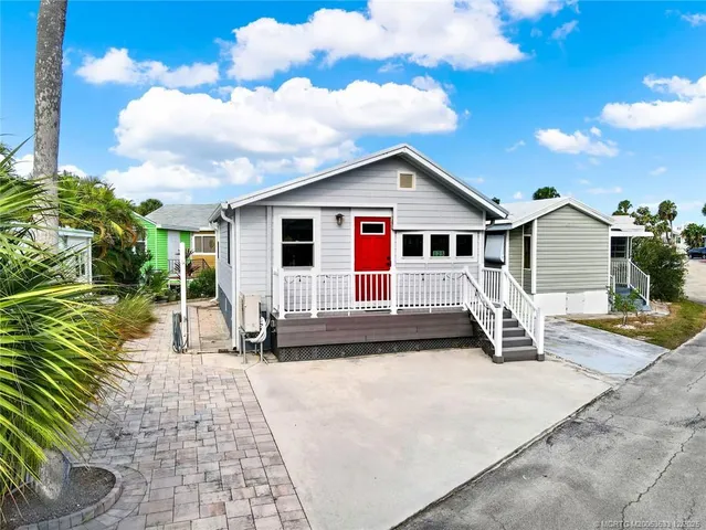 $229,900 | 10725 South Ocean Drive, Unit 125, Jensen Beach, FL 34957