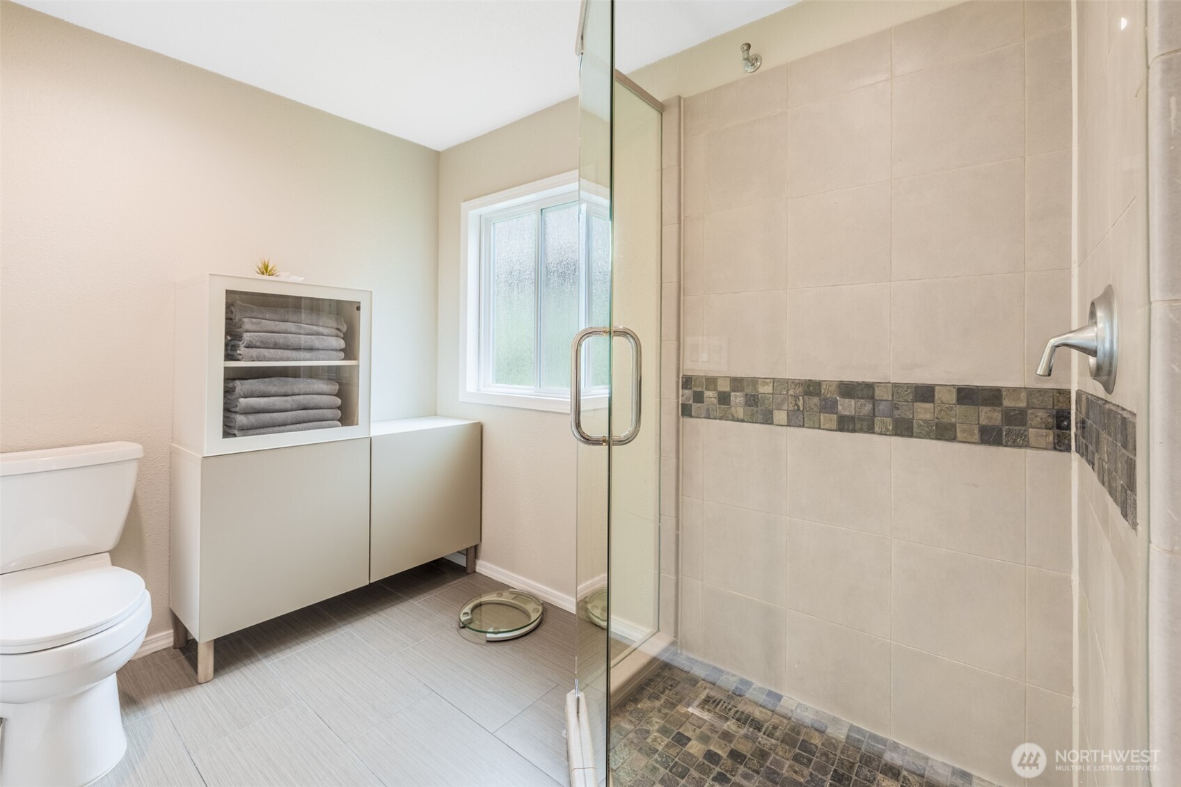 18967 127th Place Southeast Renton, WA 98058 - Photo 13 of 38