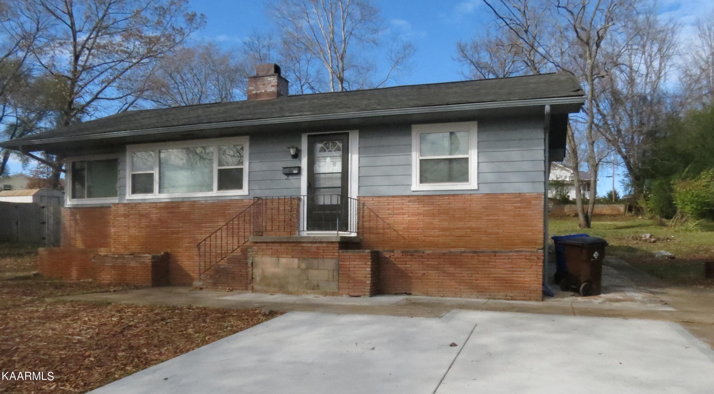 302 Vermont Avenue Oak Ridge, TN 37830 - Photo 1 of 20 302 Vermont