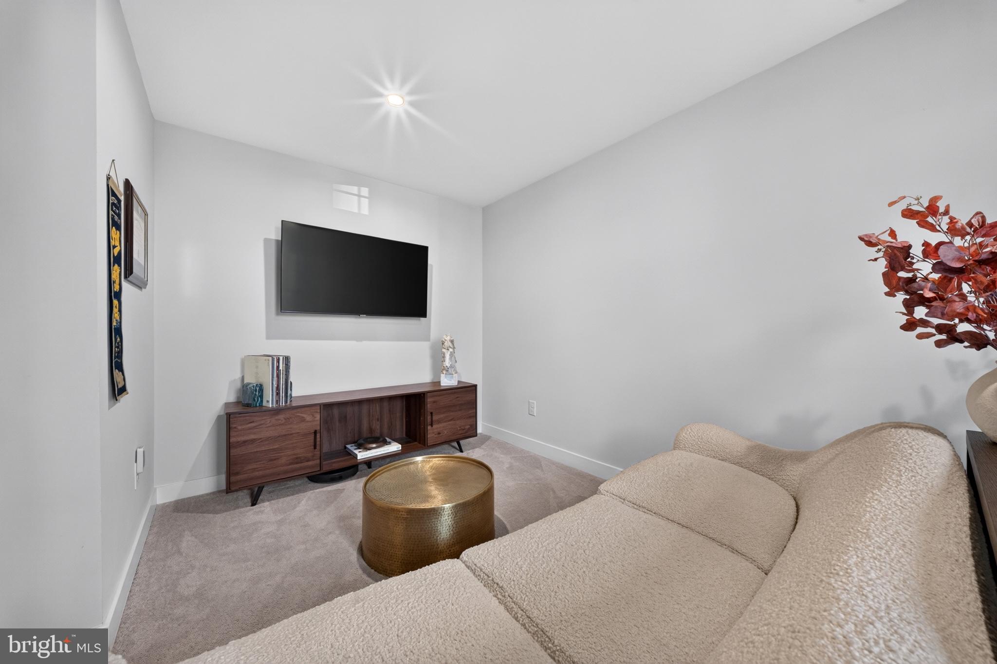 424 East Barnard Street West Chester, PA 19382 - Photo 26 of 33 Entry level bonus room