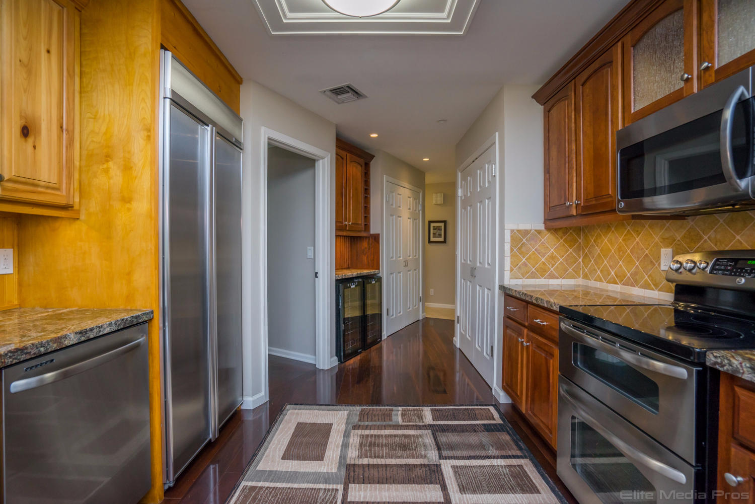 106 Golfview Drive Jupiter, FL 33469 - Photo 12 of 43 Kitchen