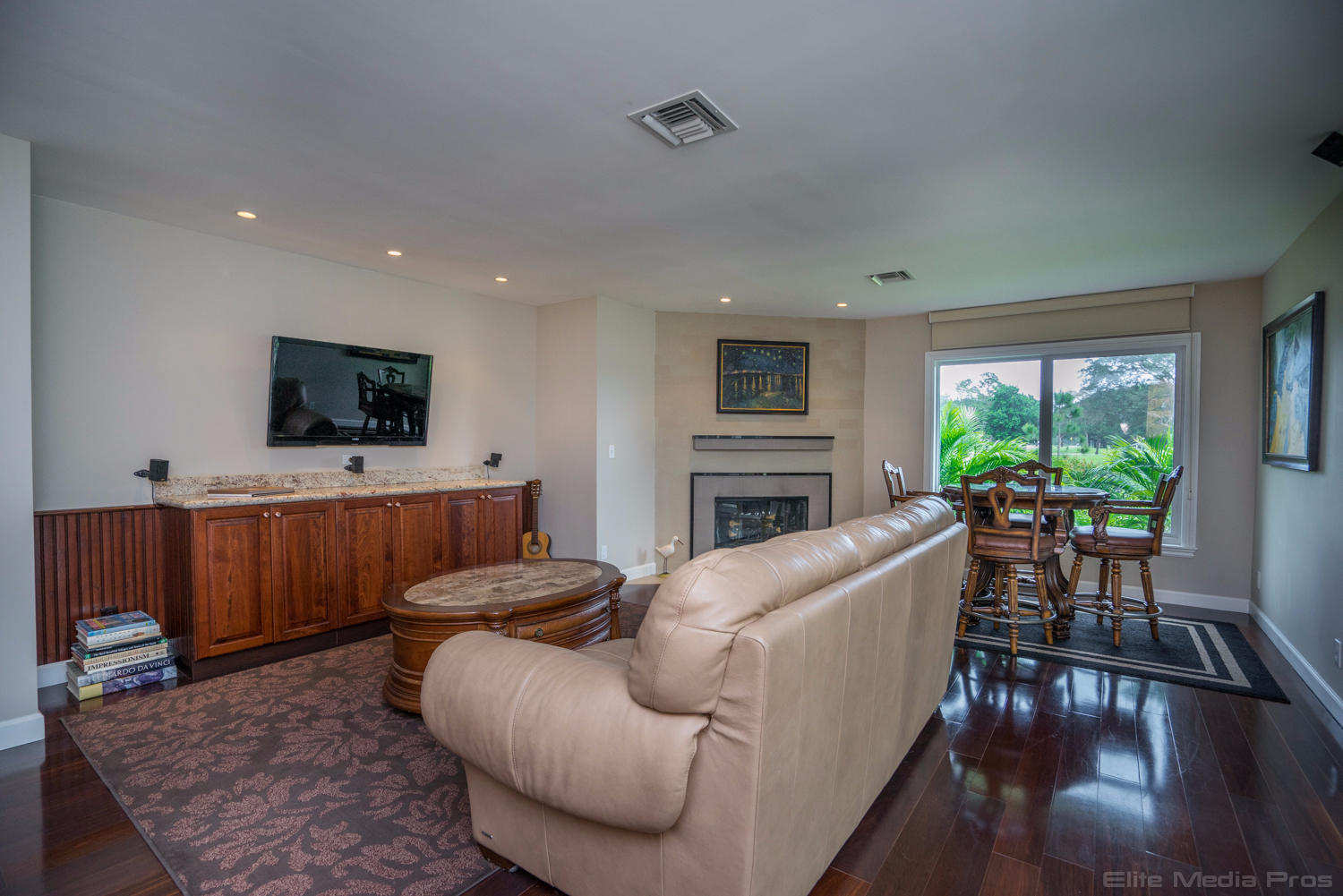 106 Golfview Drive Jupiter, FL 33469 - Photo 21 of 43 Family Room