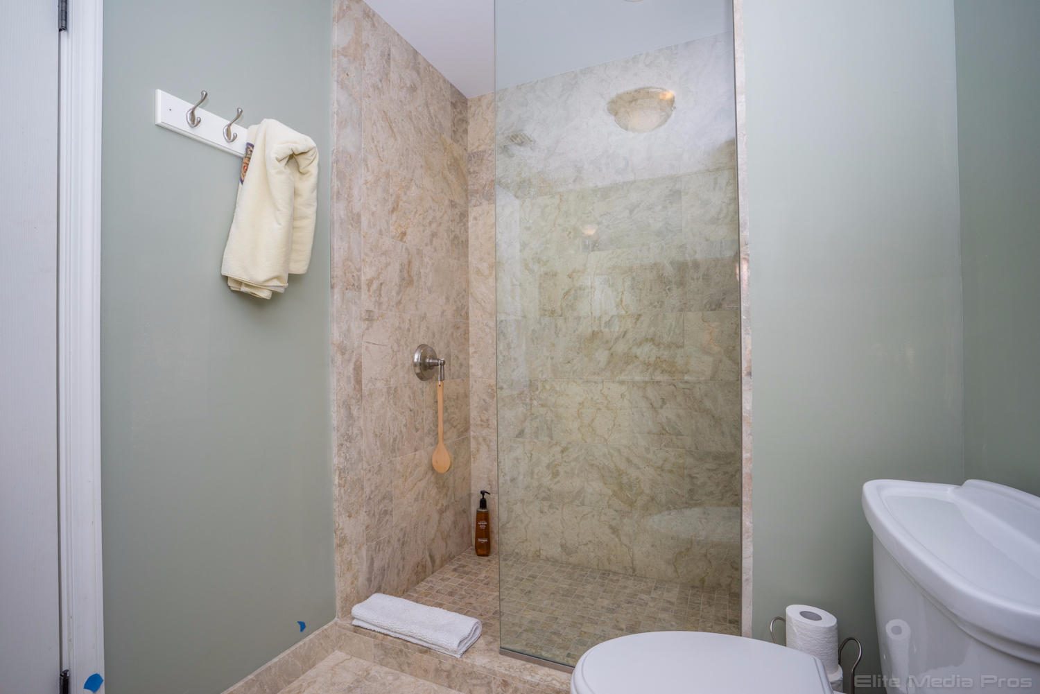 106 Golfview Drive Jupiter, FL 33469 - Photo 30 of 43 Master Bathroom Shower
