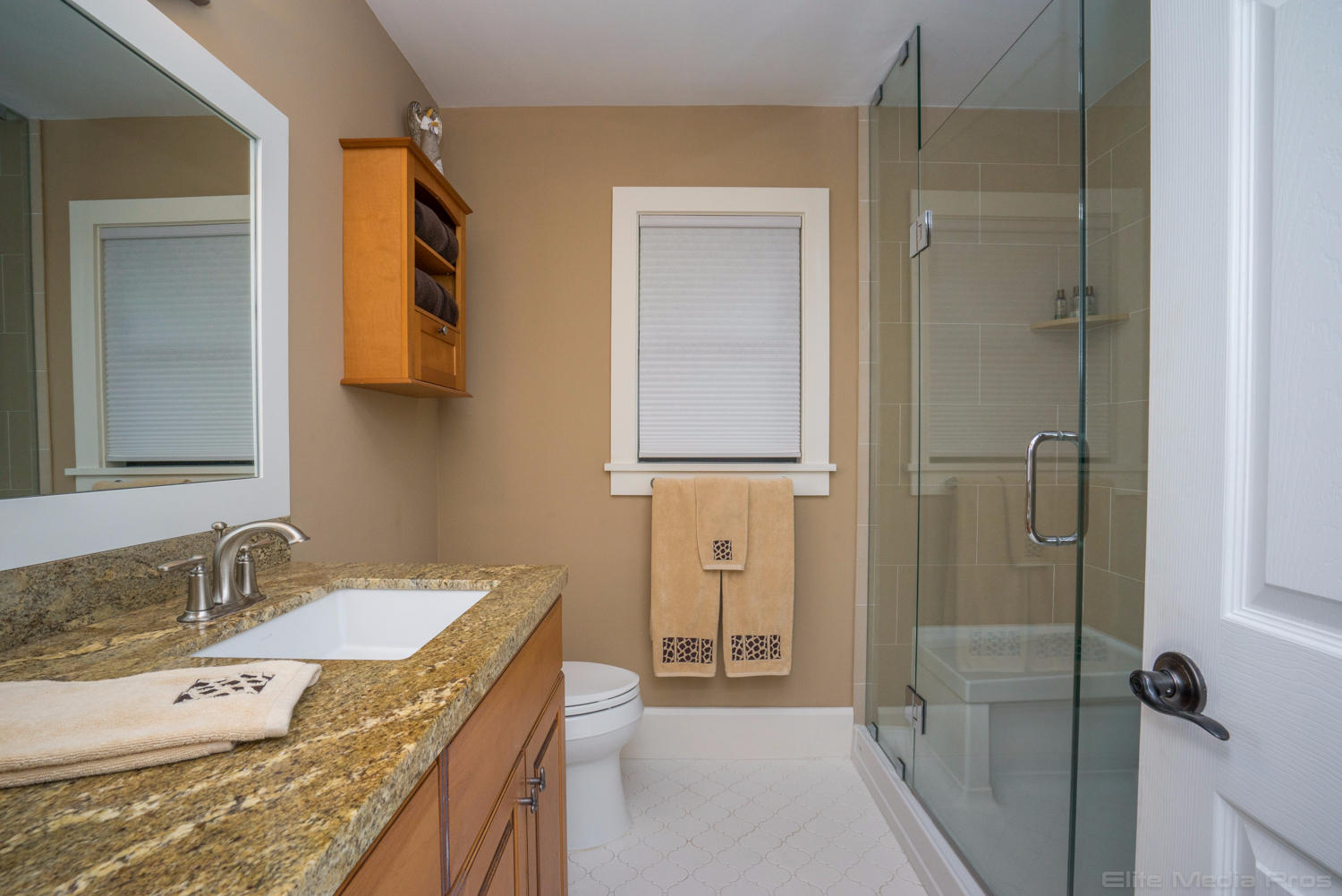 106 Golfview Drive Jupiter, FL 33469 - Photo 37 of 43 Guest Bath 3