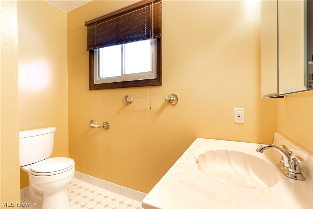 11616 Granger Road Cleveland, OH 44125 - Photo 26 of 31 Gallery Image 26