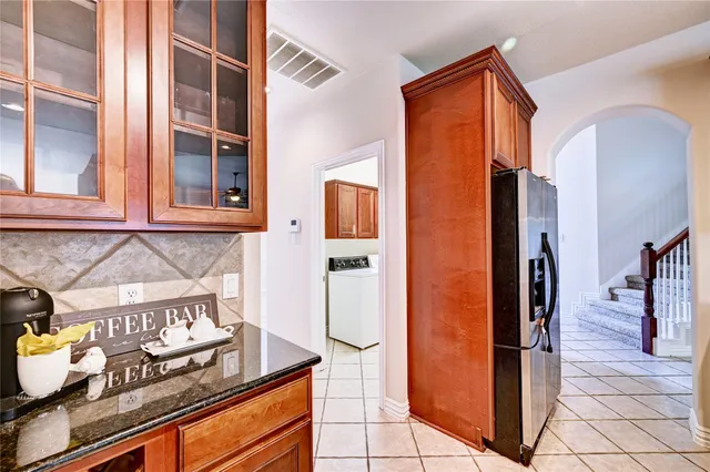 $584,512 | 30 North Scribewood Circle, The Woodlands, TX 77382