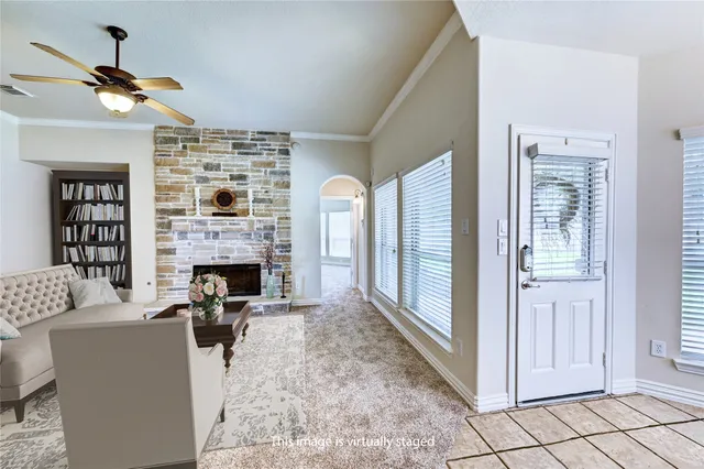 $584,512 | 30 North Scribewood Circle, The Woodlands, TX 77382