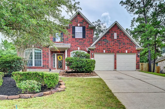 $584,512 | 30 North Scribewood Circle, The Woodlands, TX 77382