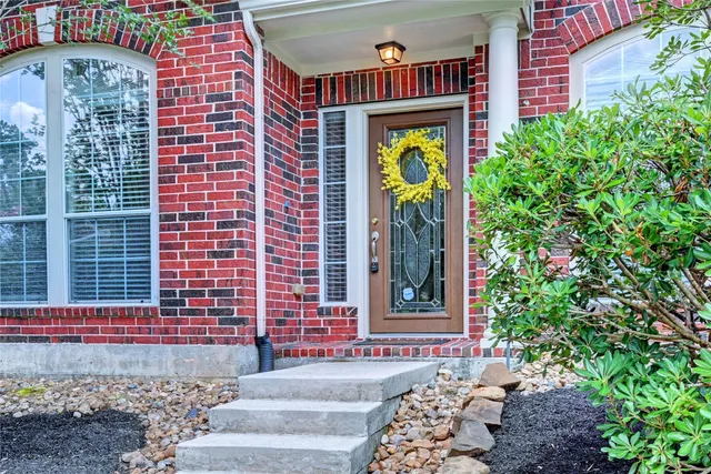 $584,512 | 30 North Scribewood Circle, The Woodlands, TX 77382