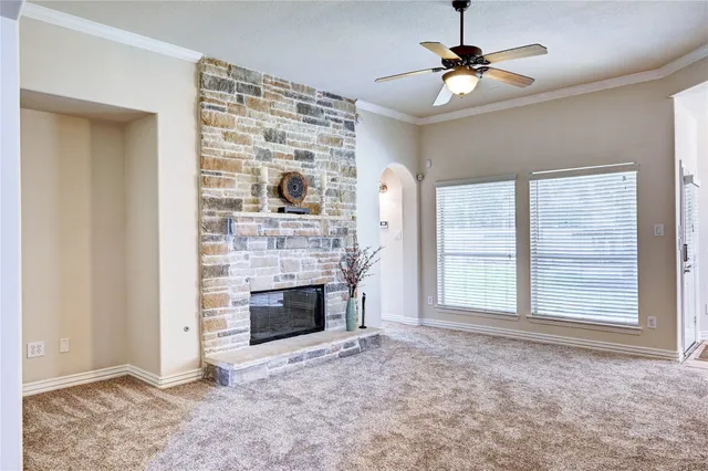 $584,512 | 30 North Scribewood Circle, The Woodlands, TX 77382
