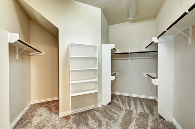 $584,512 | 30 North Scribewood Circle, The Woodlands, TX 77382