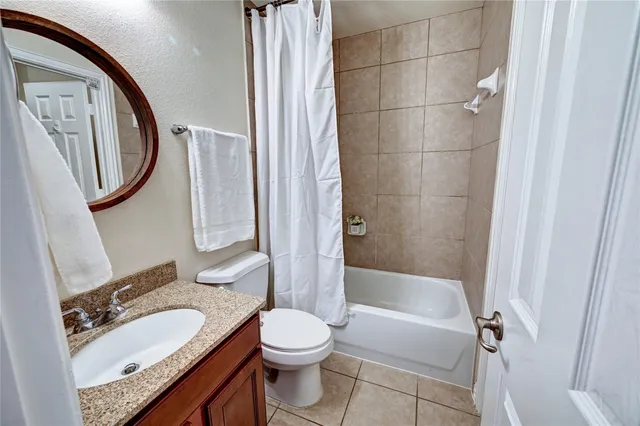 $584,512 | 30 North Scribewood Circle, The Woodlands, TX 77382