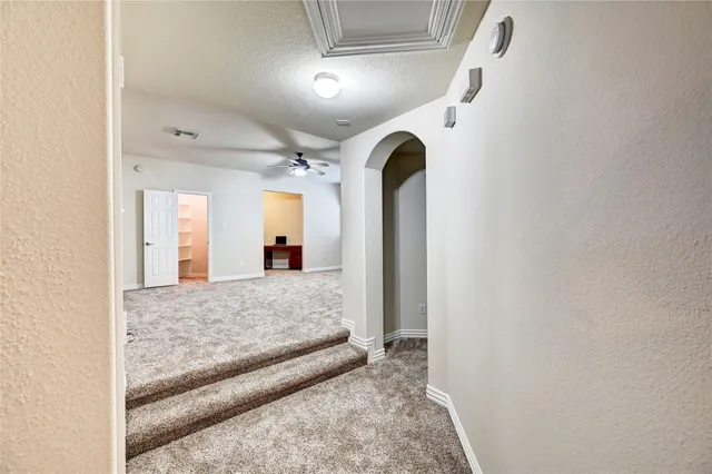 $584,512 | 30 North Scribewood Circle, The Woodlands, TX 77382