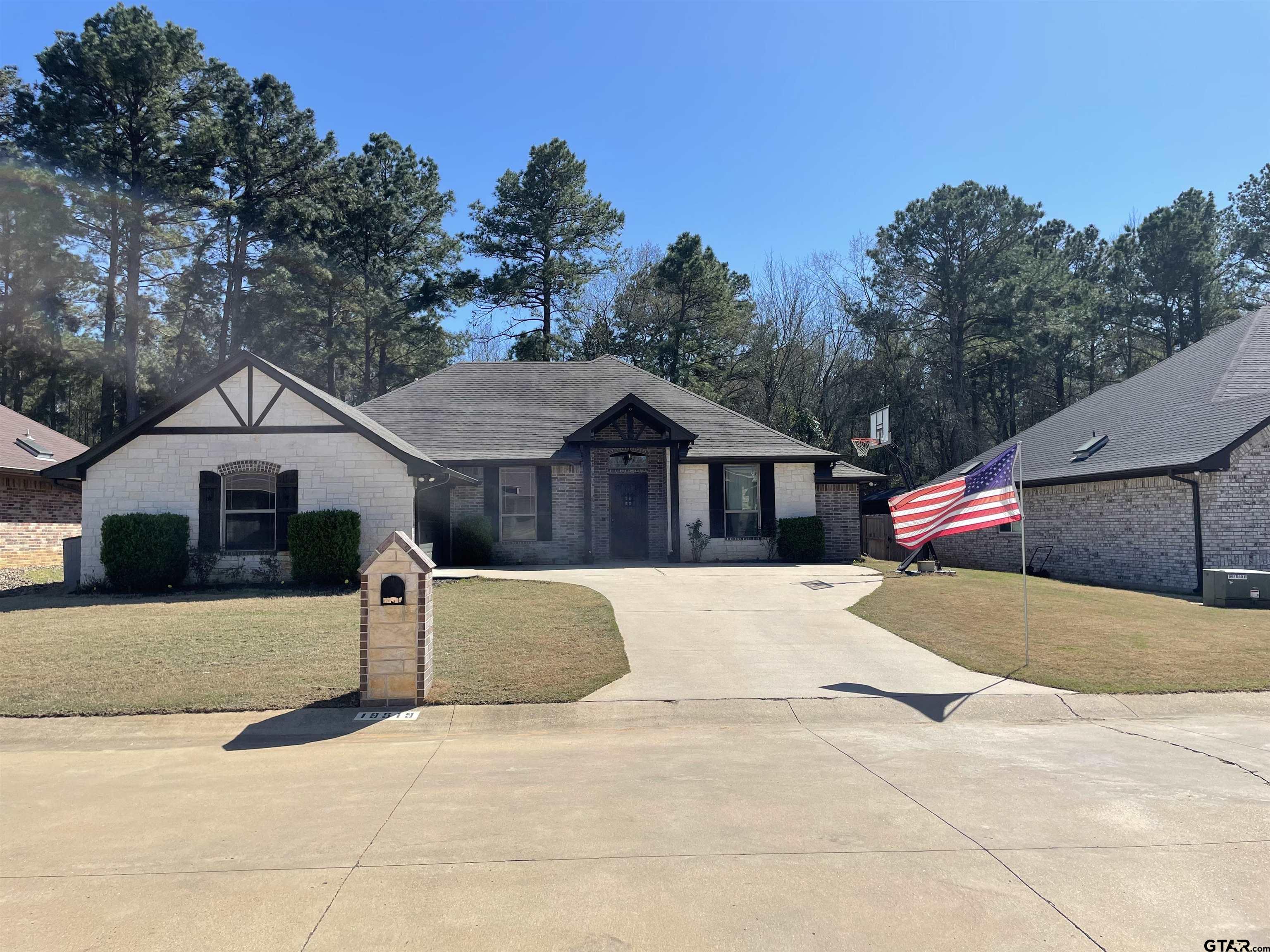 19519 Sara Lane Flint, TX 75762 - Photo 1 of 29