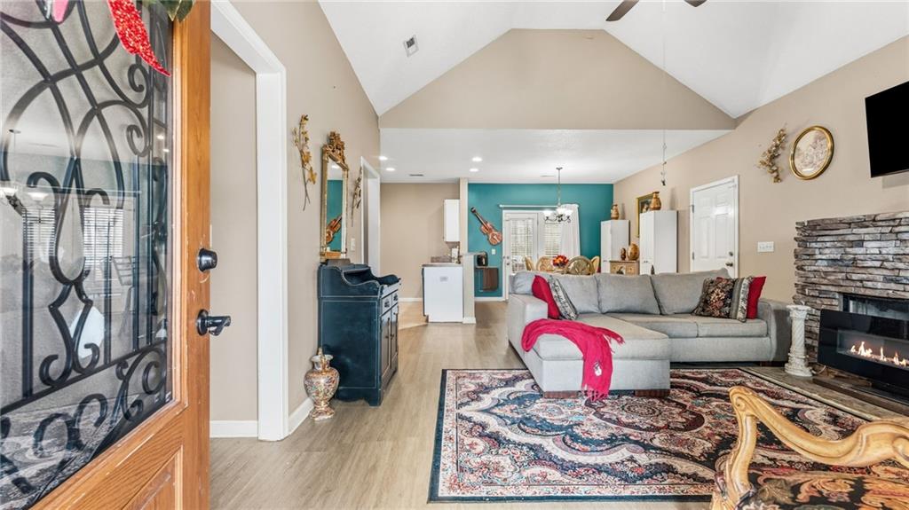 825 Shannon Circle Northeast Rome, GA 30161 - Photo 4 of 24