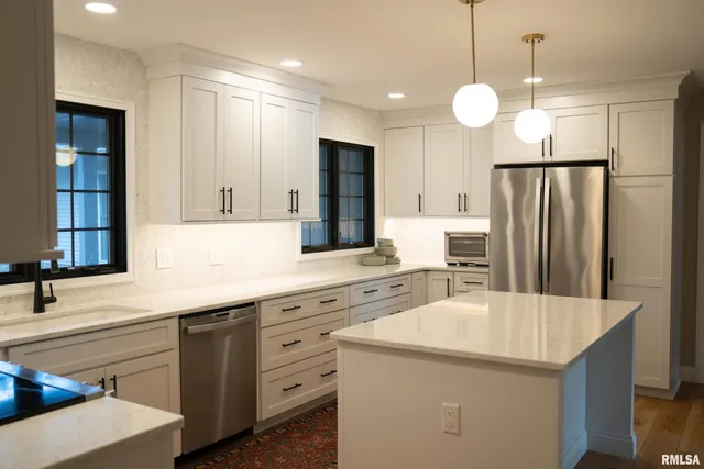 $343,000 | 2175 Southbrooke Road, Jacksonville, IL 62650