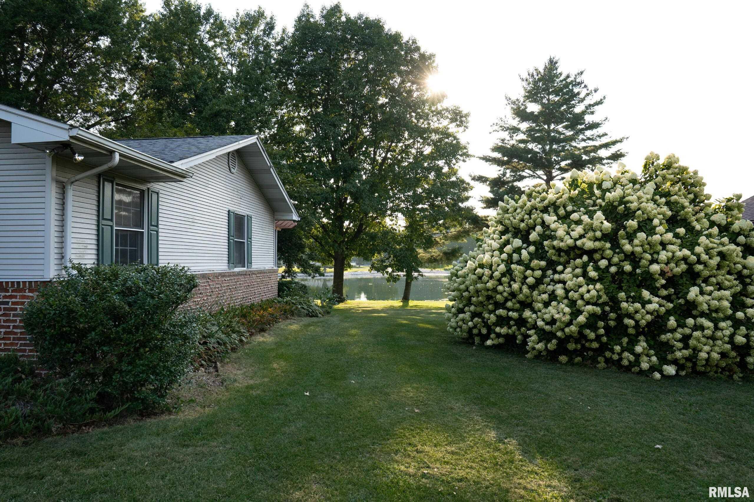 2175 Southbrooke Road Jacksonville, IL 62650 - Photo 7 of 49