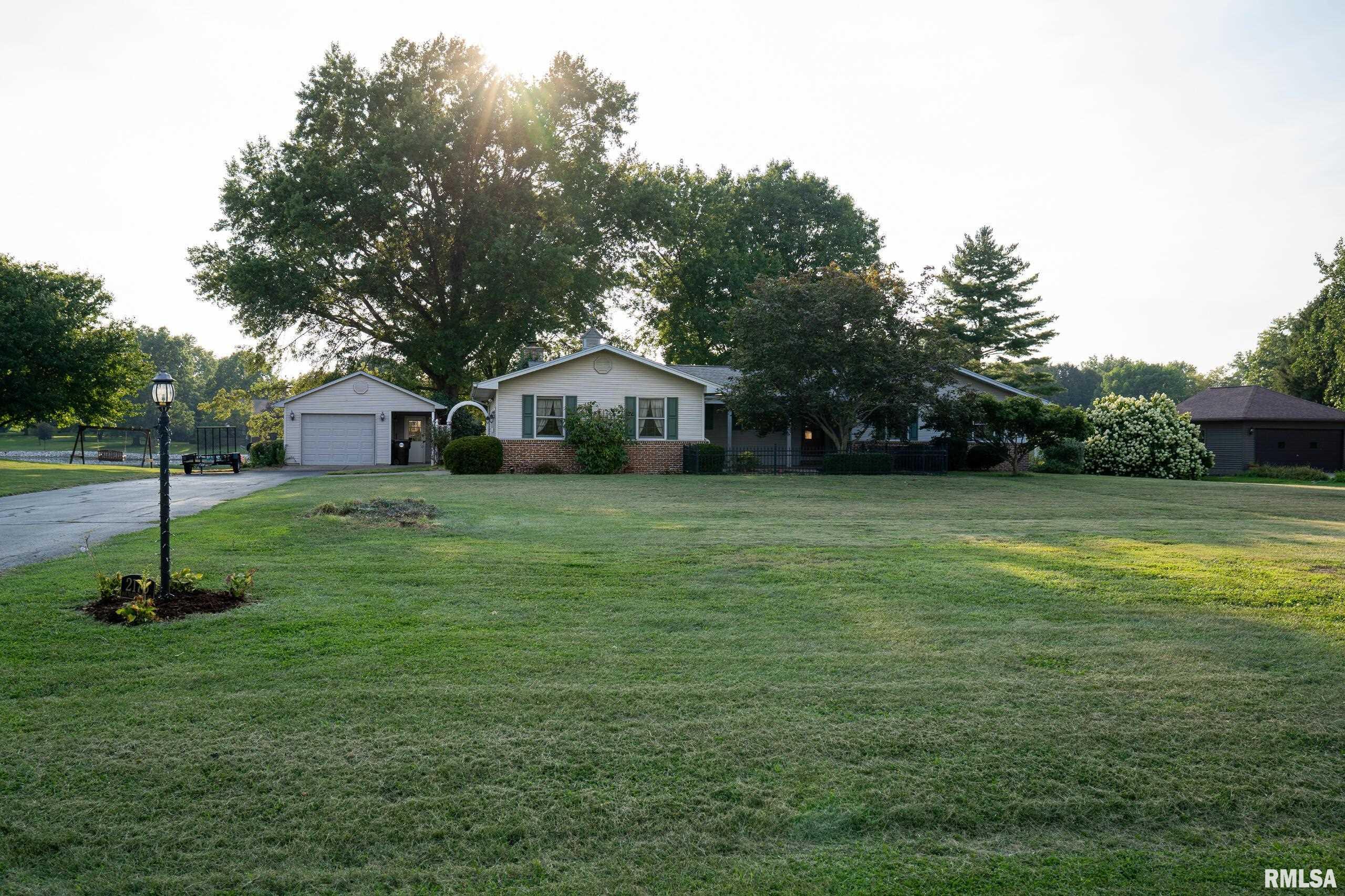 2175 Southbrooke Road Jacksonville, IL 62650 - Photo 9 of 49