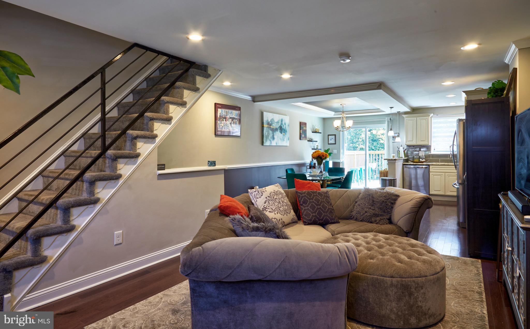 1613 Merribrook Road Philadelphia, PA 19151 - Photo 2 of 27 Living room