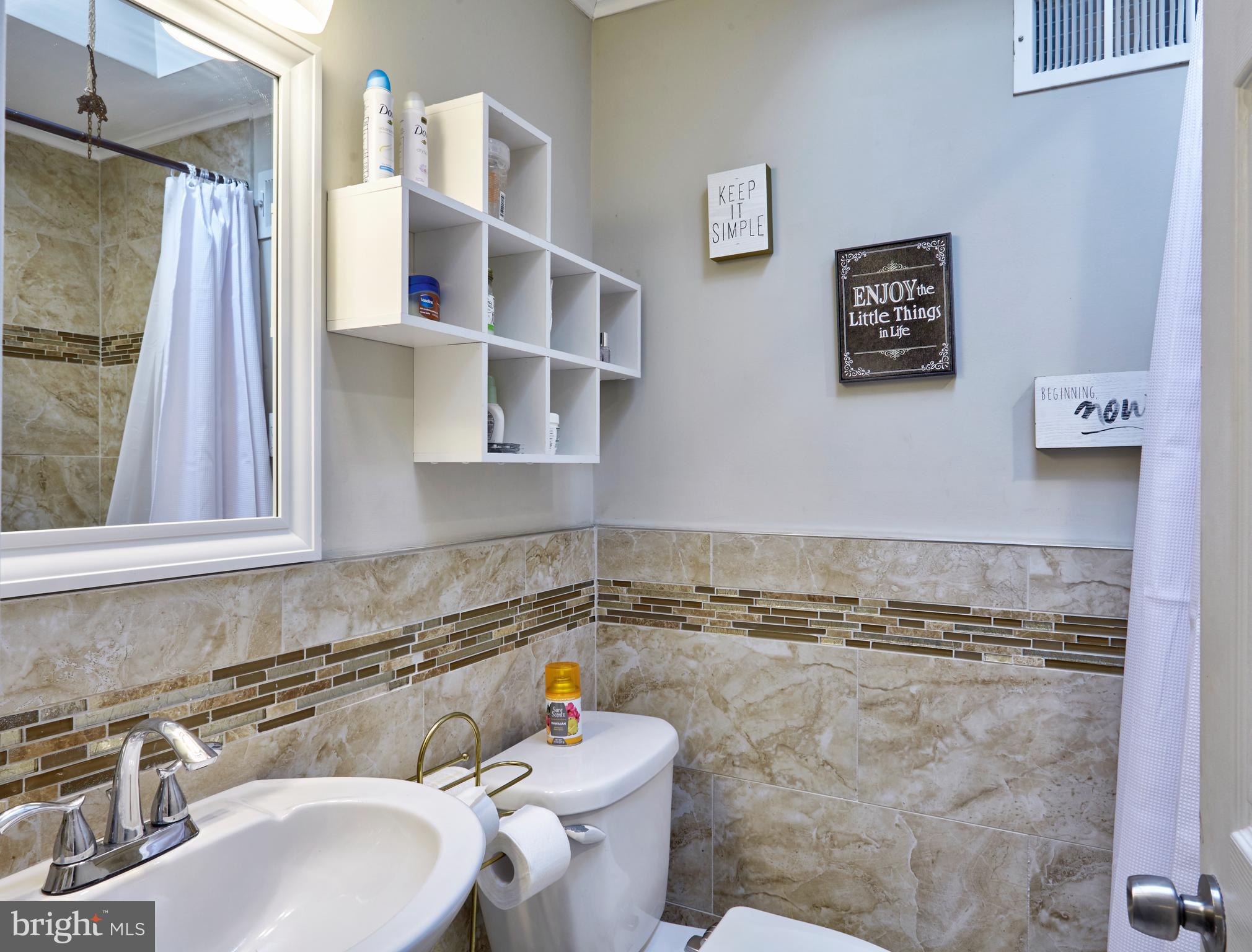 1613 Merribrook Road Philadelphia, PA 19151 - Photo 16 of 27 2nd Floor Bathroom