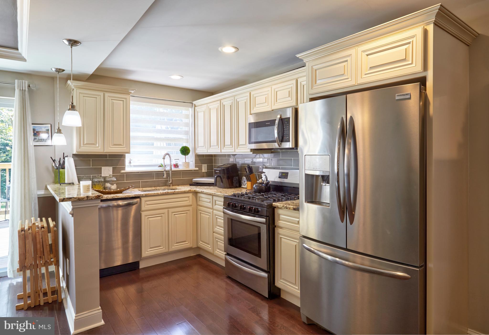 1613 Merribrook Road Philadelphia, PA 19151 - Photo 5 of 27 Kitchen