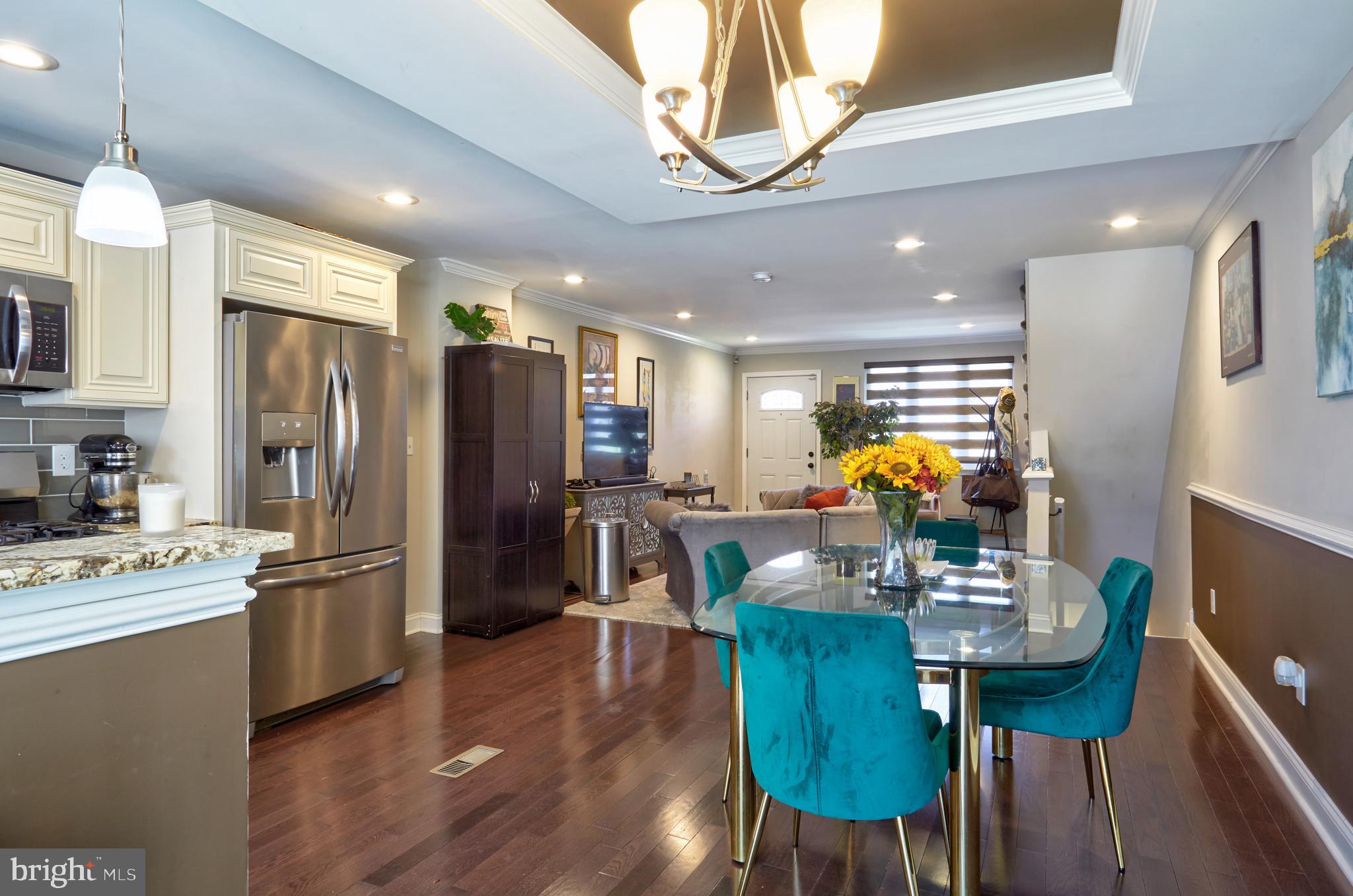 1613 Merribrook Road Philadelphia, PA 19151 - Photo 10 of 27 Dinning room