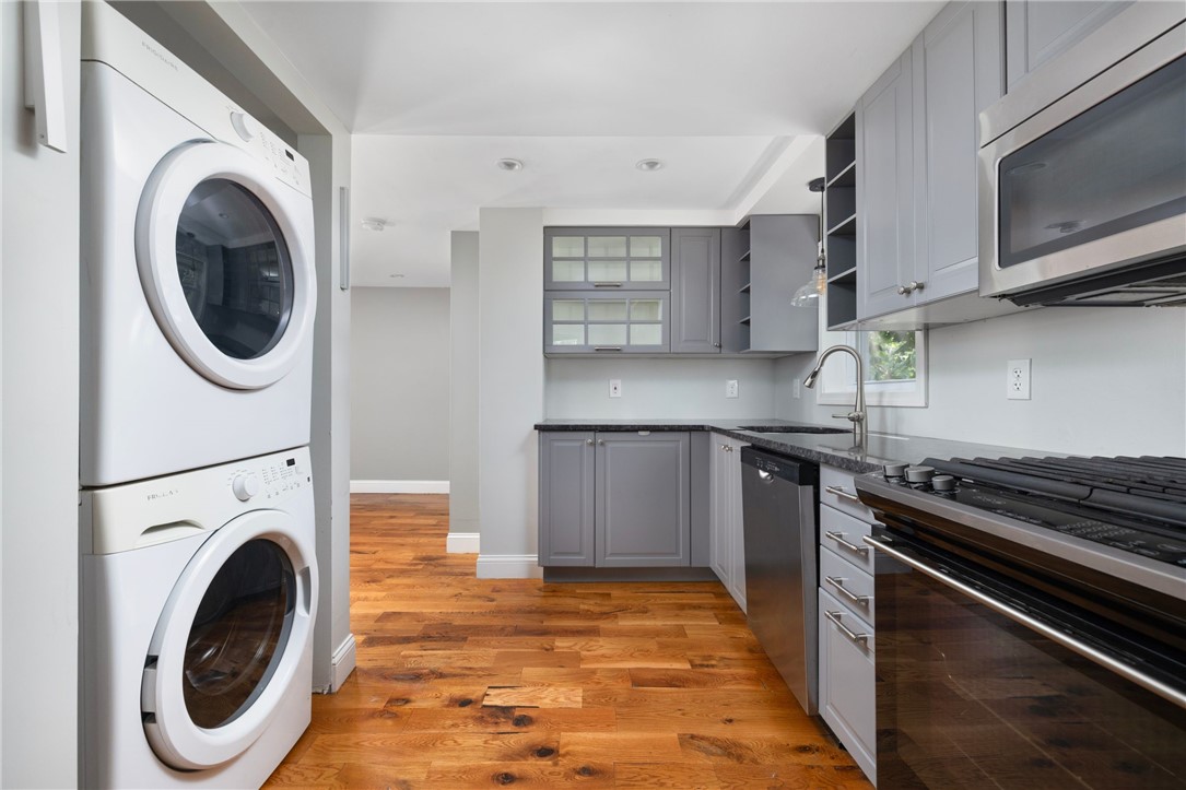 119 Doyle Avenue, Unit 3 Providence, RI 02906 - Photo 8 of 28 Kitchen