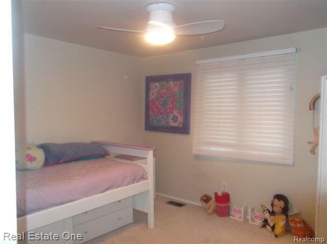 5577 Abington Road West Bloomfield, MI 48322 - Photo 16 of 25 Bedroom 3