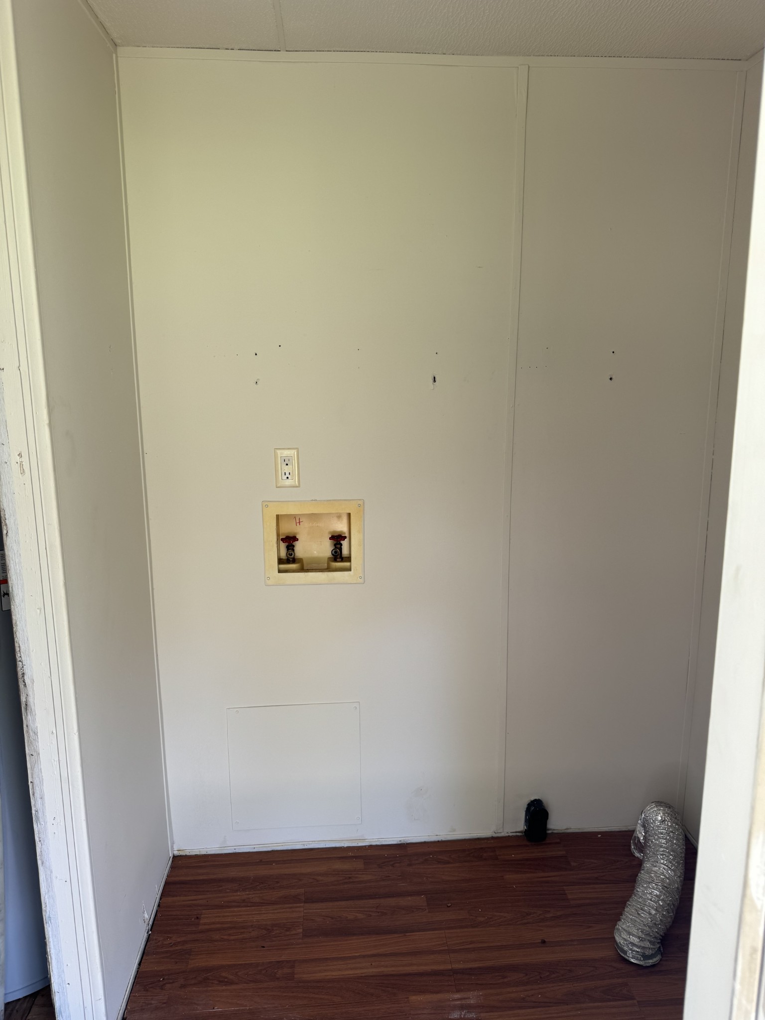 57 Difficult Road Pleasant Shade, TN 37145 - Photo 8 of 18 a view of a small space