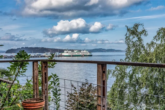 $650,000 | 9804 Southwest Bunker Trail, Vashon, WA 98070