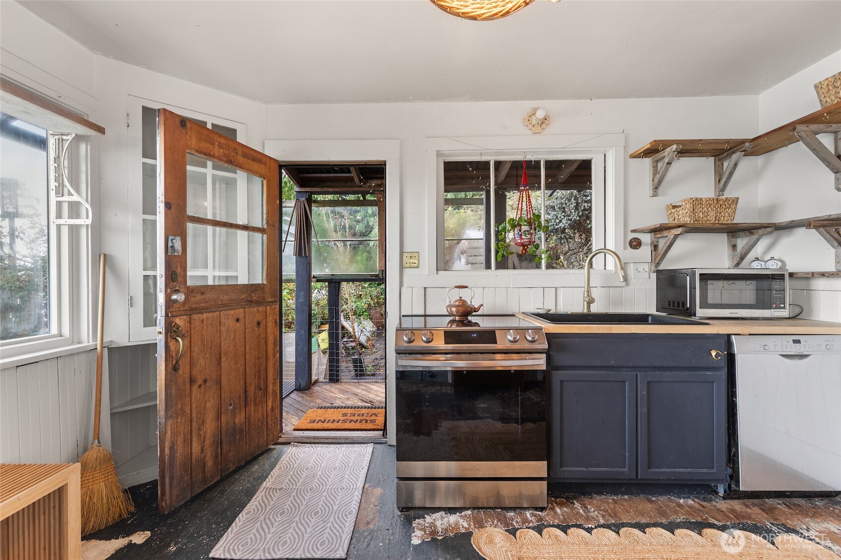 9804 Southwest Bunker Trail Vashon, WA 98070 - Photo 5 of 30