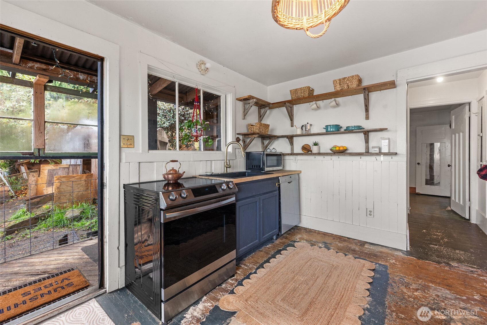 9804 Southwest Bunker Trail Vashon, WA 98070 - Photo 6 of 30