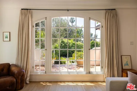 $3,100,000 | 4801 Ambrose Avenue, Los Angeles, CA 90027