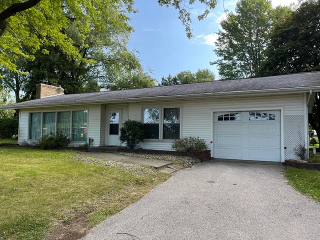 $279,000 | 5296 South Warner Avenue, Fremont, MI 49412