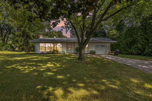 $279,000 | 5296 South Warner Avenue, Fremont, MI 49412