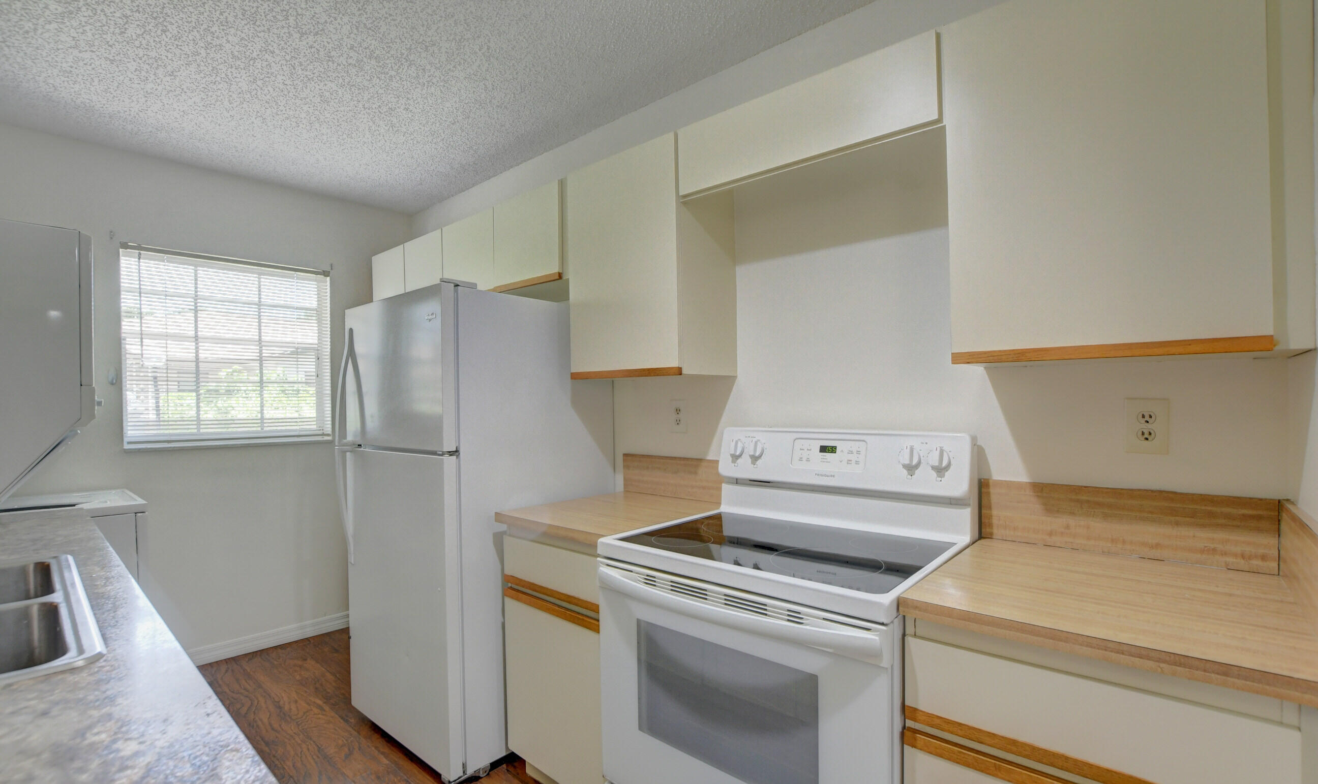 14140 Nesting Way, Unit C Delray Beach, FL 33484 - Photo 13 of 28 12_ebf_0591_2_3_4_5